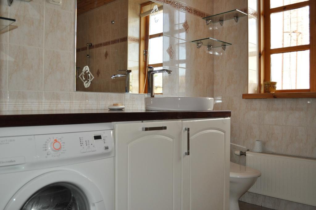 Alevi Holiday Home With Sauna タリン エクステリア 写真